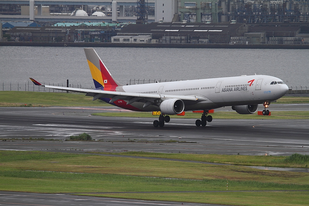 曇り空の羽田　その2　RWY34Lへの着陸機_e0204891_20473835.jpg