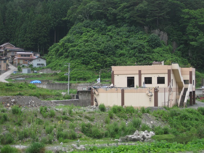 行くぜ東北！三陸の「いま」と県北バスを訪ね視て（３日目その３・不死鳥、三陸鉄道（後編））_c0155803_1132336.jpg