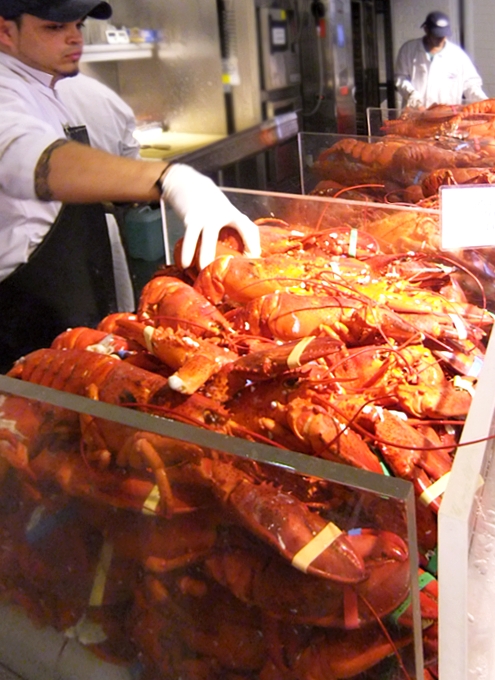  NY最大の生鮮ロブスター店、The Lobster Place（ザ・ロブスター･プレイス）_b0007805_2315128.jpg