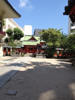 赤煉瓦文化館から水鏡天神に向かう_a0191183_1124318.jpg