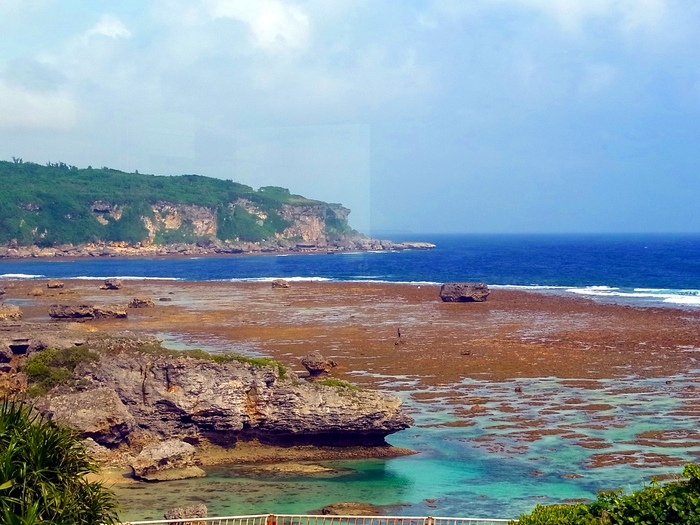 宮古島の南海岸にあるカフェThe SEASHOREからの眺め_d0116009_852477.jpg