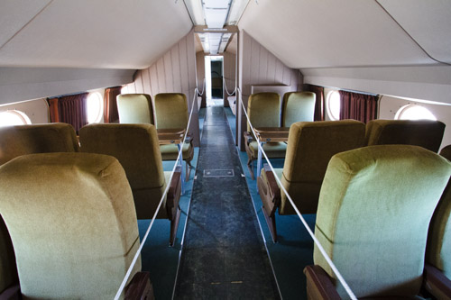 VC-121A Lockheed Constellation : Life in the crawler lane