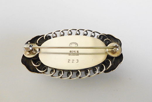 GEORG JENSEN 廃盤 シルバー・ブローチ グリーンアガート#223、ラピスラズリ#236A_f0182951_1633128.jpg