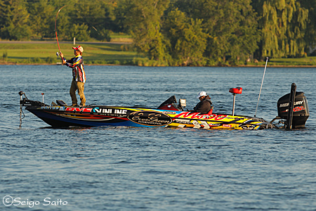 Bassmaster Elite Series #7 St. Lawrence River, NY 初日_a0097491_7571844.jpg