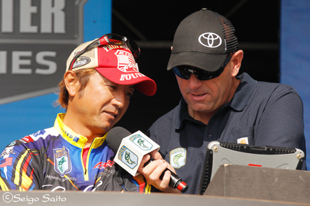 Bassmaster Elite Series #7 St. Lawrence River, NY 初日_a0097491_82993.jpg