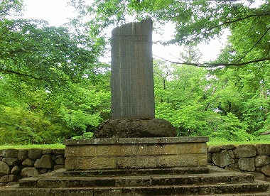 鶴ヶ城本丸(会津若松散歩)_c0187004_22293061.jpg