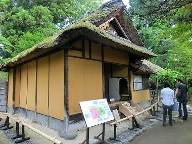 鶴ヶ城本丸(会津若松散歩)_c0187004_22482887.jpg