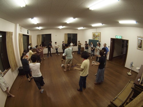 盆踊りの練習　２回目_c0116915_0345019.jpg