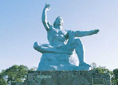 ユダヤ人はなぜ原子爆弾を作ったのか? 安陪晋三と核戦争の夜 たんぽぽ日記_c0139575_041990.jpg