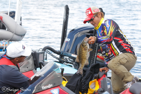 Bassmaster Elite Series #7 St. Lawrence River, NY 3日目_a0097491_7553225.jpg