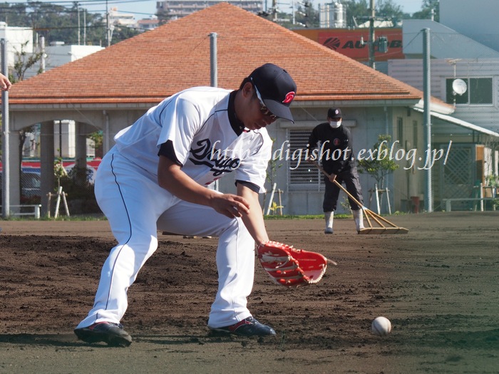 球界のそっくりさん 田中浩康選手と山井大介投手フォト Out Of Focus Baseballﾌｫﾄﾌﾞﾛｸﾞ 19年終了