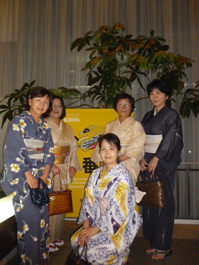 着物・浴衣で女子会 in ~ ”THE WELLS”(亀城鶴)_d0230676_1147578.jpg