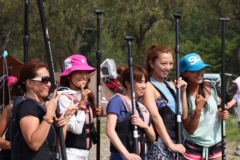 ◆田中律子さん指導・SUPヨガ ~COOL SUMMER 2013 at 西湖キャンプビレッジ「ノーム」_b0008655_17432138.jpg
