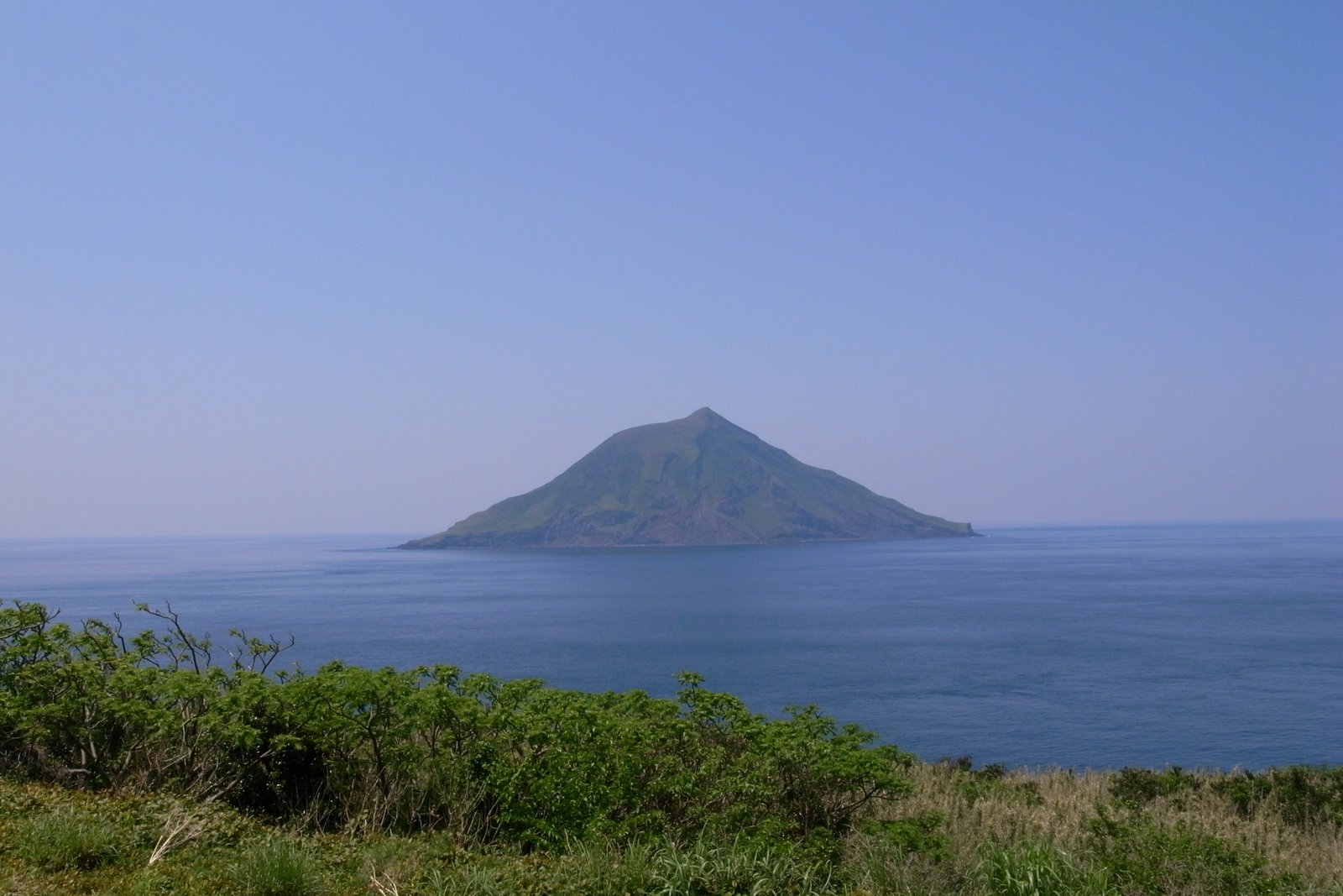 scene411:硫黄島(いおうとう)の英霊に私達は今の日本を語れ scene411:硫黄島(いおうとう)の英霊に私達は今の日本を語れ