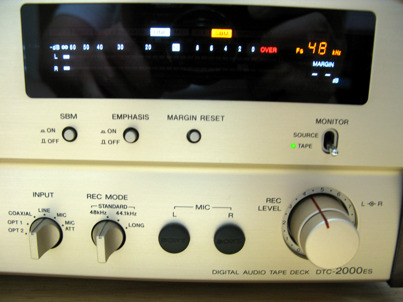 SONY DATデッキ DTC-2000ES メンテナンス : ソニーファンクラブ SONY DATデッキ DTC-2000ES メンテナンス : ソニーファンクラブ