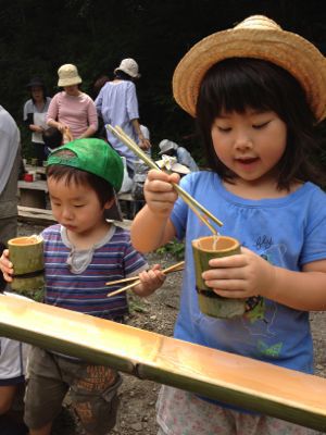 今年も流しそうめん_e0157328_1416553.jpg