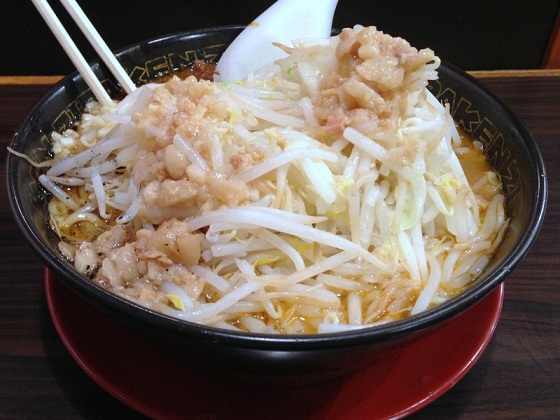 ジパング軒にて　ボリュ～ミ～ラーメン_b0153550_19184787.jpg