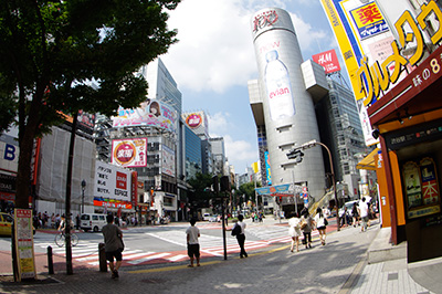 8月16日(金)の渋谷109前交差点_b0056983_10593346.jpg