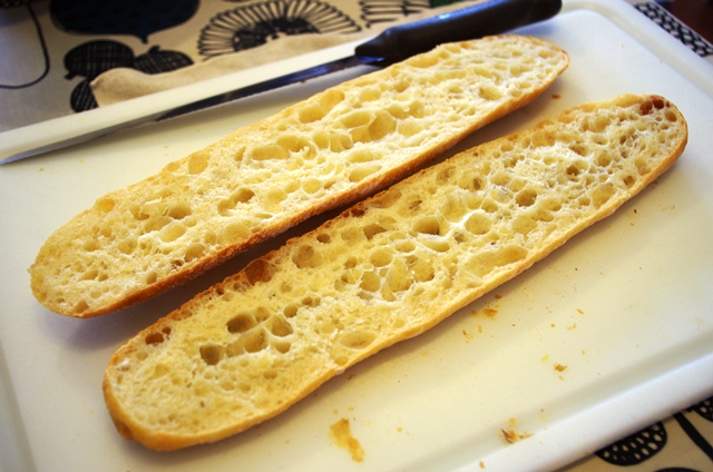 フランスパン・・・・そろそろお腹いっぱい?_e0167593_23474469.jpg