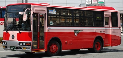 山交バス(山形交通)の復刻塗装車から_e0030537_13515382.jpg