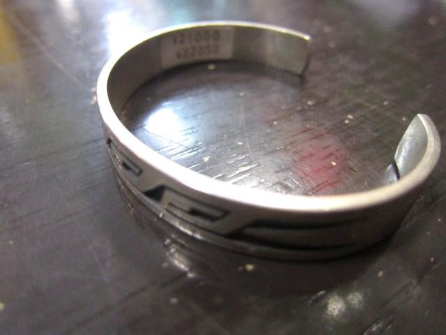 夏の大人の主張② ・・・ Top Artist Jewelry (Charlie John & Lauren Phillips) etc..._d0152280_18531341.jpg