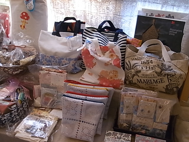ふくろ・はこ展最終日。17時迄です。_d0322493_23451630.jpg