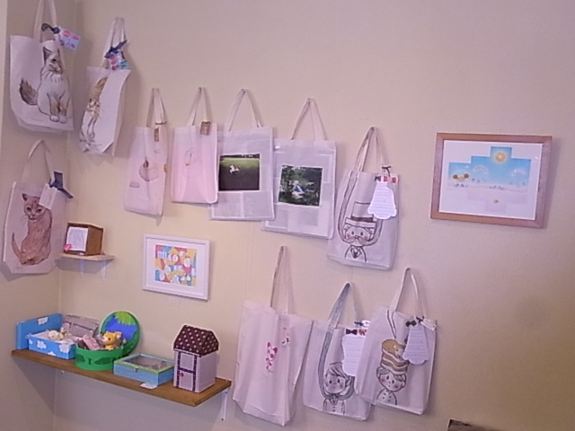 ふくろ・はこ展最終日。17時迄です。_d0322493_23473165.jpg