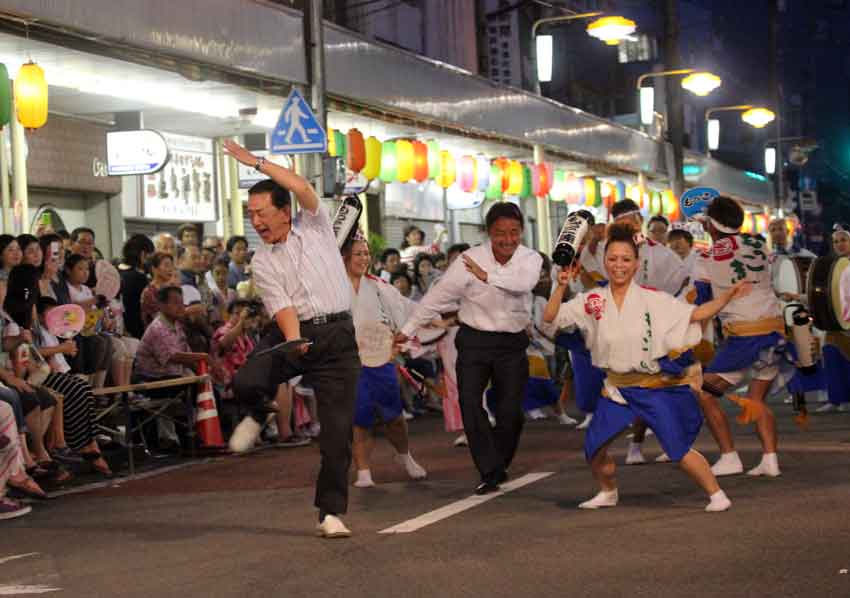 2013年　吉野川市阿波踊り-02♪「もっこ連」♪_d0058941_20473696.jpg