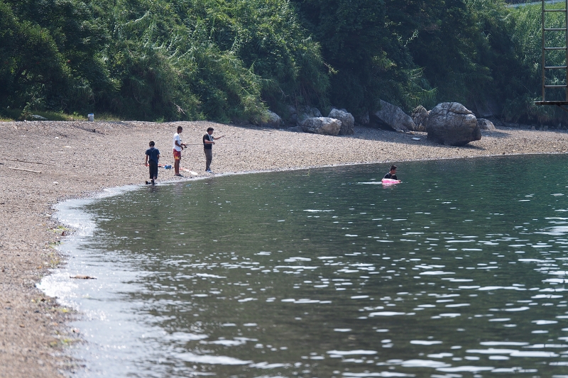 泳がないけど・・・三ツ島海水浴場_b0123359_15585993.jpg