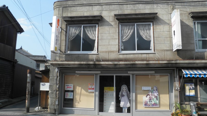 「ヤマノススメ」等身大POPが飯能市内に登場しました。(H250816確認)_e0304702_18512574.jpg
