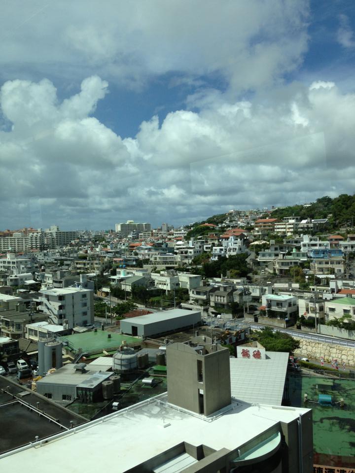 琉球は鮮やかに世界を開く_e0154707_12323525.jpg