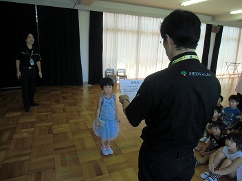 保育園でコマまわし☆第４弾_a0272042_20143942.jpg