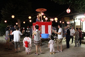 地域の盆踊り ~中切~ _e0175370_13323429.jpg