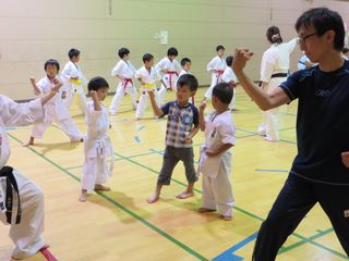 西町教室 親子空手体験!_c0118332_044744.jpg