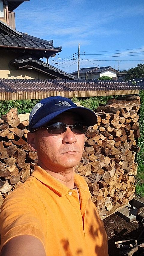 Fさんの家 薪置き場の写真を見せてもらう_a0039934_9112348.jpg