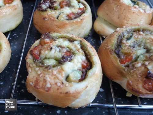 August 29, 2014 癒しのとき:Basil Roll_a0307186_18465174.jpg