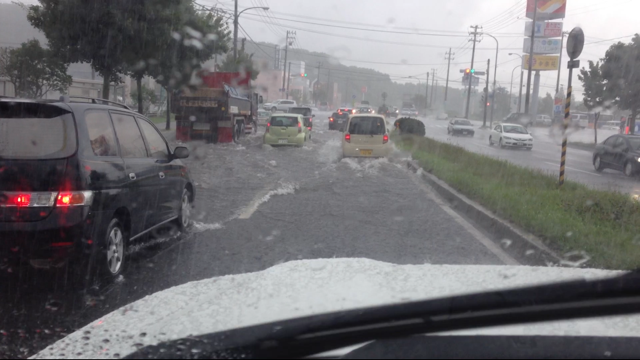 昨日の雨で冠水した羊ヶ丘通り 皆さんお気を付け下さい_b0127002_13351621.png