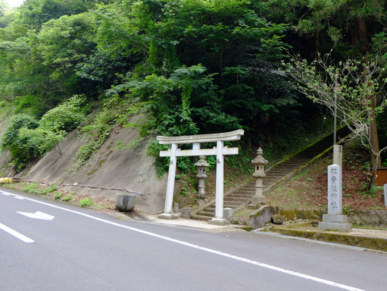 「島根・神西　那売佐神社と岩坪」_a0000029_21104534.jpg