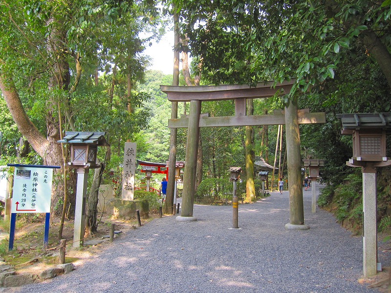 日本で一番古い神社の一つ『大神(おおみわ)神社』(奈良)20160822_e0237645_14204252.jpg