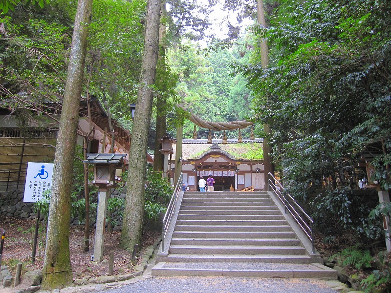 日本で一番古い神社の一つ『大神(おおみわ)神社』(奈良)20160822_e0237645_14212652.jpg