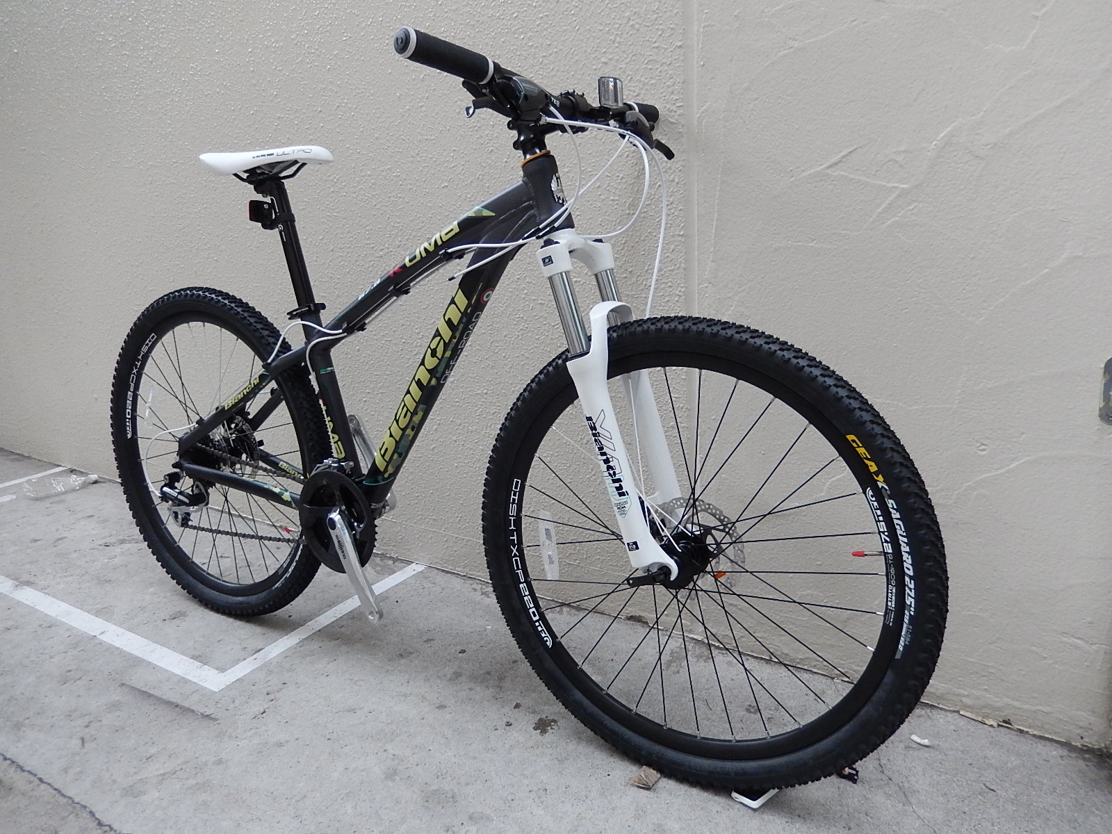Bianchi KUMA27.3発売_e0188759_17365657.jpg