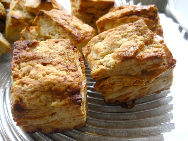 ＊Caramel Almond Scones!＊_c0194065_21215252.jpg