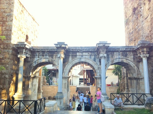 トルコ旅行 アンタルヤ☆Adalia, Turchia 〜旧市街カレイチ〜_b0246303_17452356.jpg