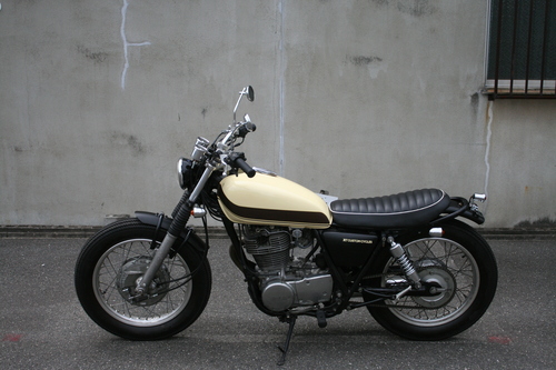 SR400カスタム　H様号写真_a0164918_19384181.jpg