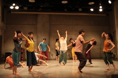 神楽坂ダンス学校プレゼンテーション、3グループが熱いエールの交換_d0178431_21245217.jpg