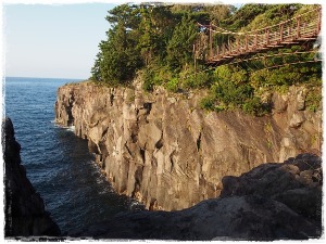 伊豆旅行～朝食前のお散歩（城ケ崎海岸、神祇大社）_e0330372_8175918.jpg