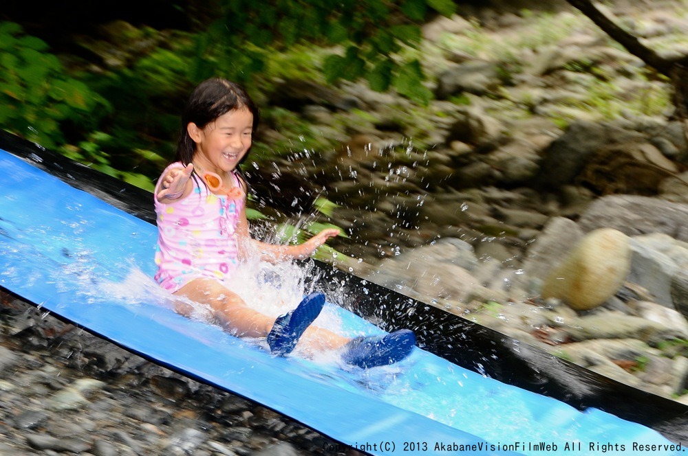 CREDIT summer camp for KIDS 2013　VOL2：キャンプDay1川遊び_b0065730_0403246.jpg