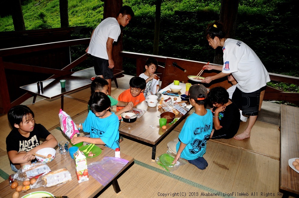 CREDIT summer camp for KIDS 2013　VOL5：キャンプDay2川遊び_b0065730_126314.jpg