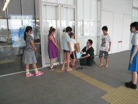 夏休みこどもワークショップにて合同チームのワークショップ『学校へ行けない子供たち』を行いました_c0167632_16191764.jpg