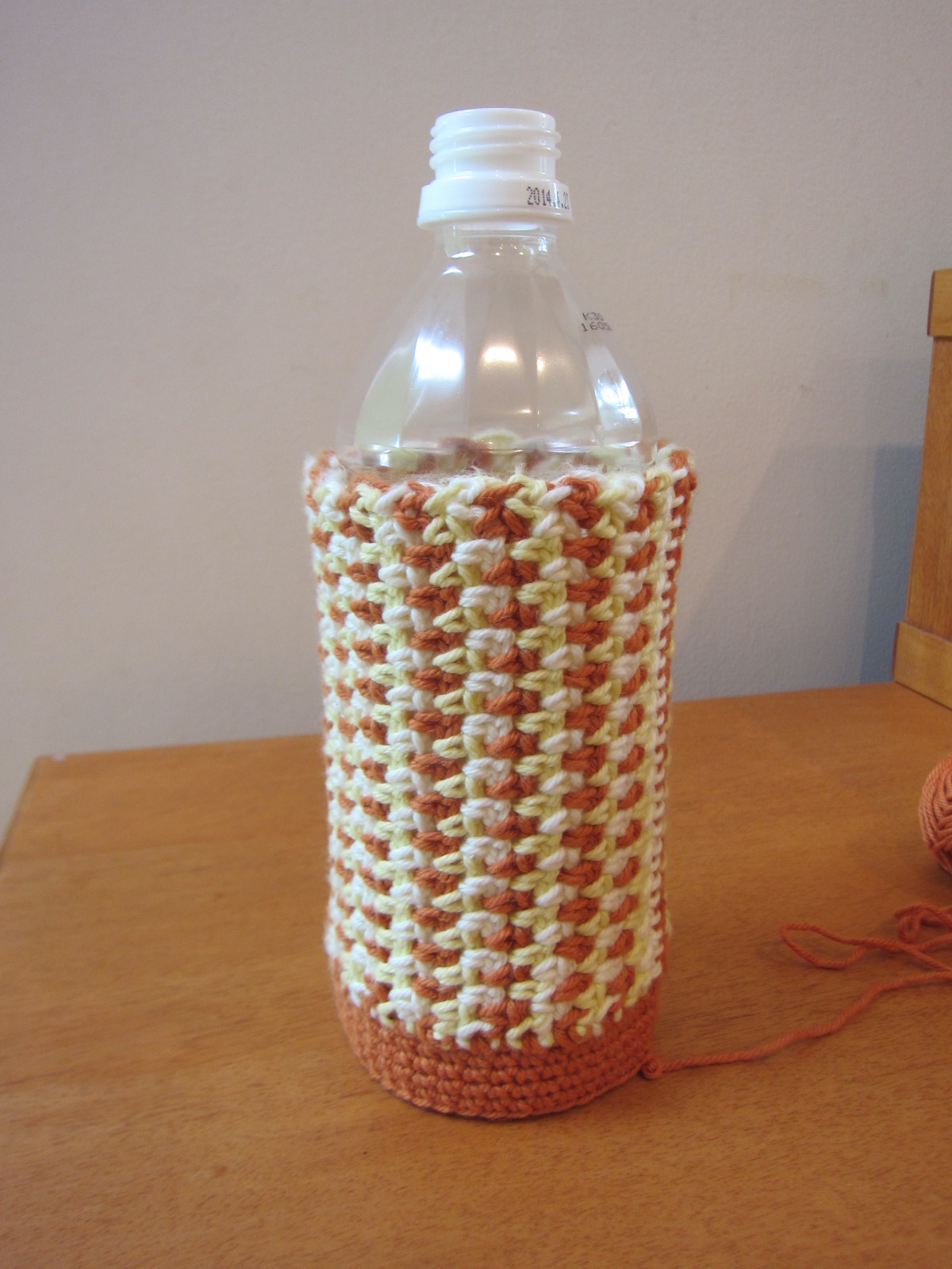 ピクニック気分のペットボトル入れ Crochet With Ricky ピクニック気分のペットボトル入れ Crochet With Ricky